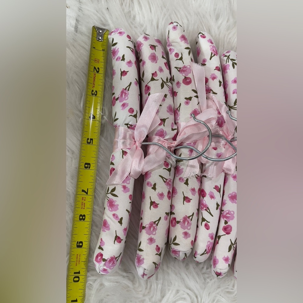 Vintage Pink and White Floral Hangers - Picture 2 of 3